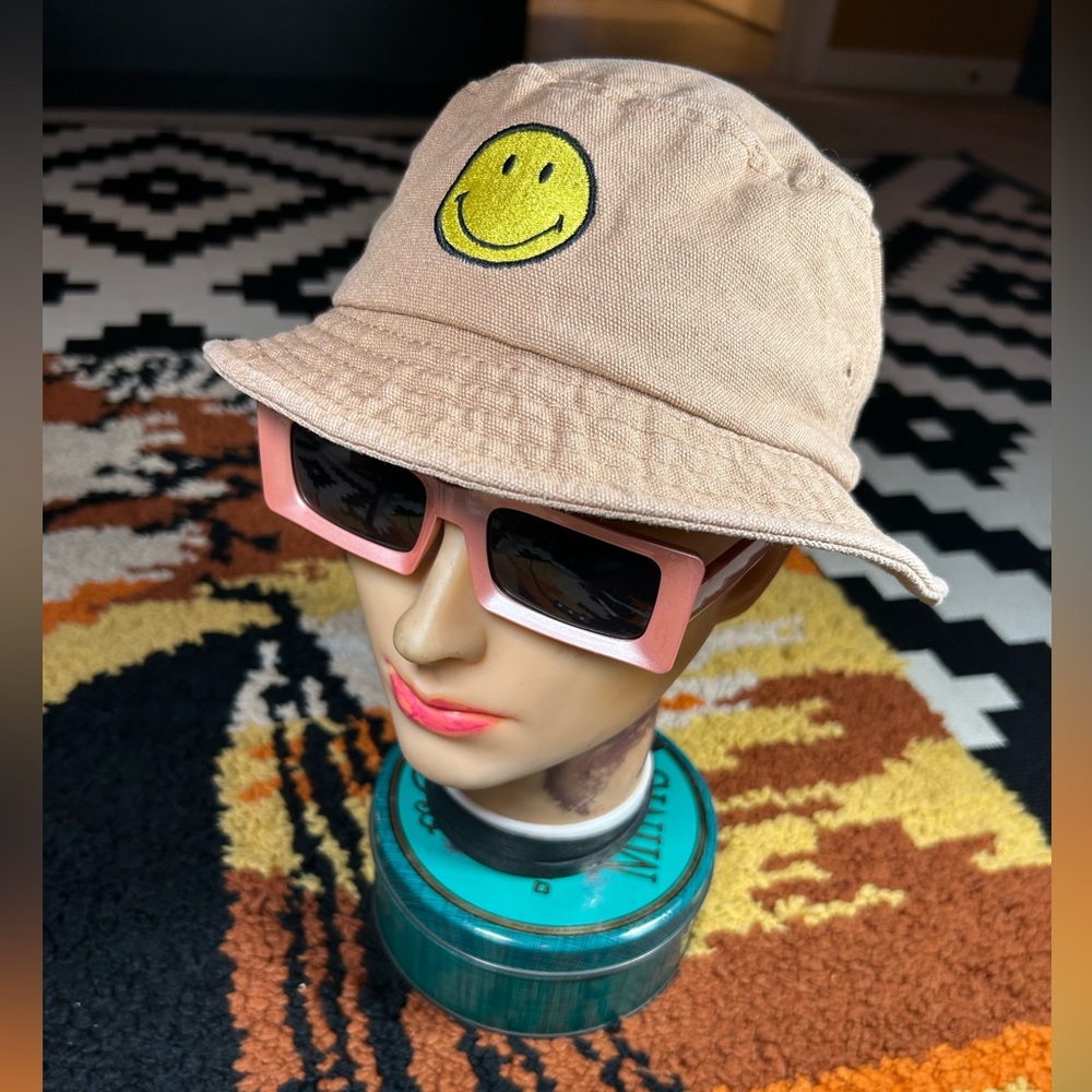 Cool Kid, SMILEY, bucket hat!!